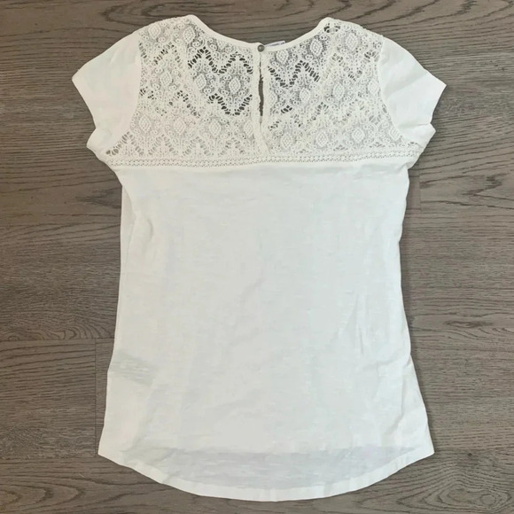Kuhl Lively Women's Short Sleeve Tee - White with Lace Detail - Picture 7 of 12